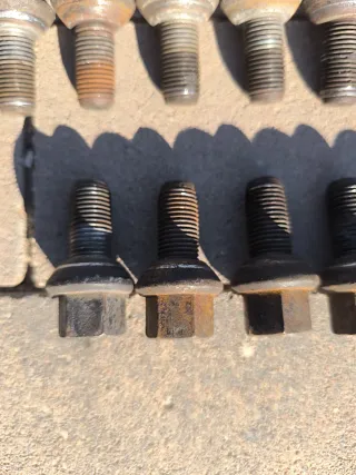 Tornillos llantas Mercedes Vito llantas de chapa