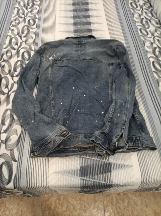 Chaqueta tejana Pull&Bear desgastada