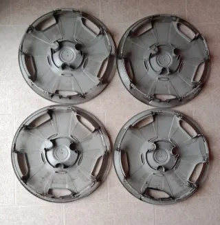 Tapacubos Ford Transit R-16 (4 unidades)