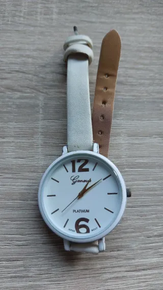 Reloj Genove Blanco y Marrón