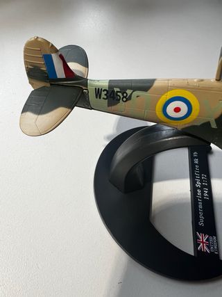Maqueta Avión 1/72 Spitfire