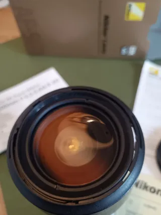 Objetivo Nikon AF-S DX VR Nikkor 18-200mm