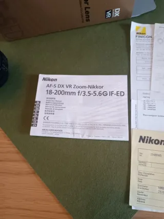Objetivo Nikon AF-S DX VR Nikkor 18-200mm