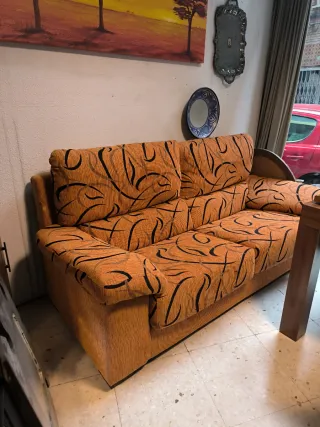 Sofá de 2 plazas en buen estado