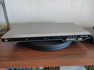 Reproductor DVD ,USB grabador. conexion múltiples