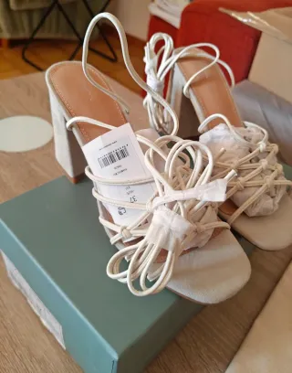 Sandalias MIM tacón tiras blancas