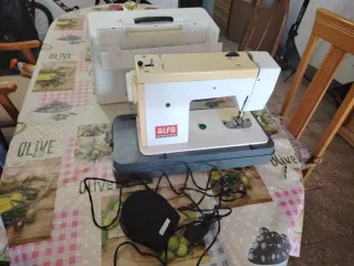 Máquina de coser Alfa Splendor 3752
