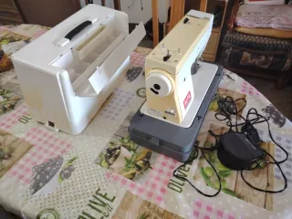 Máquina de coser Alfa Splendor 3752