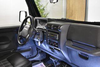 Jeep Wrangler 4.0 HARD TOP AUTO