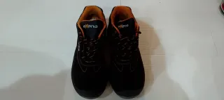 Zapatillas de trabajo Exena negras y naranjas