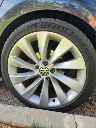 2 michelin pilot sport4  neumático R18" llant