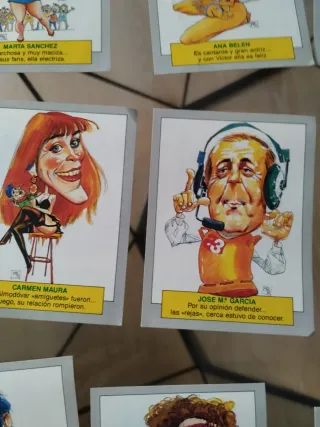 Lote de cromos de personajes