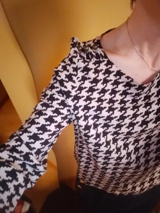 Blusa Only pata de gallo