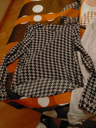 Blusa Only pata de gallo