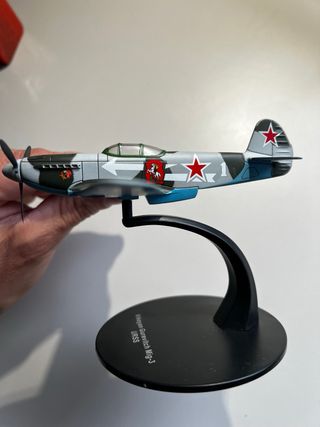 Maqueta avión 1/72 camuflaje