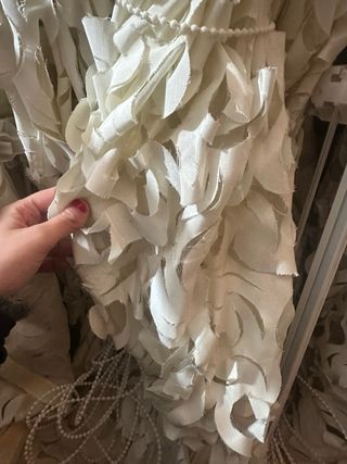 Cortinas beige y blancas