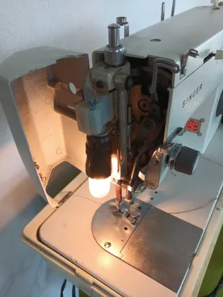 Máquina de coser Singer