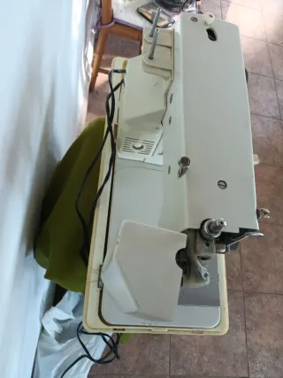 Máquina de coser Singer