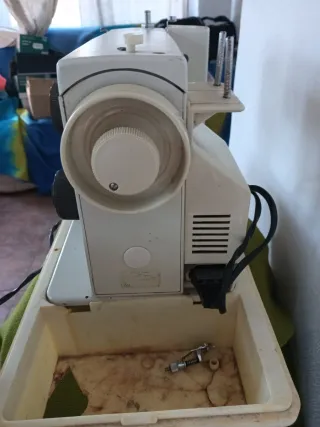 Máquina de coser Singer