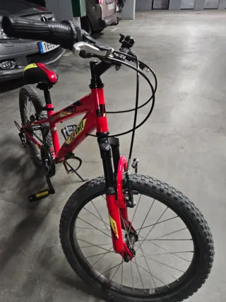 Bicicleta infantil roja 20