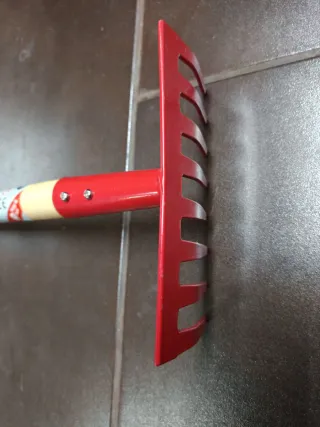 Rastrillo de jardín