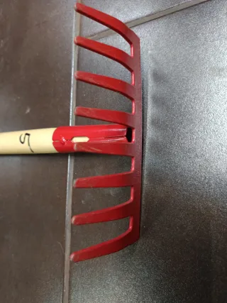 Rastrillo de jardín