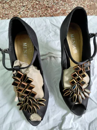 Scarpe gioiello MENBUR nere e oro