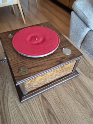 Antiguo Cajón Gramófono His Master's Voice