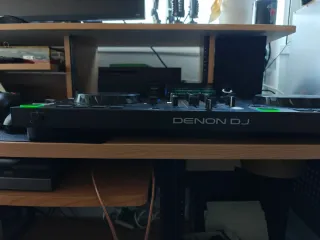Denon DJ SC Live 2 Controlador DJ