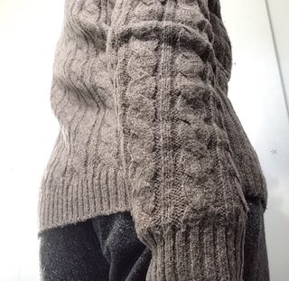 Liu Jo maglione V-neck, a trecce e coste, tortora