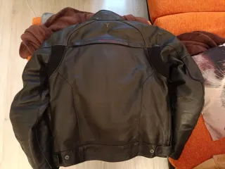 Chaqueta de moto Triumph Hombre Negra de cuero
