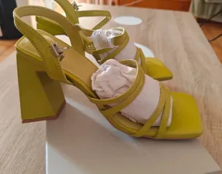 Sandalias Runi verde talla 37