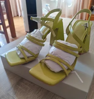 Sandalias Runi verde talla 37