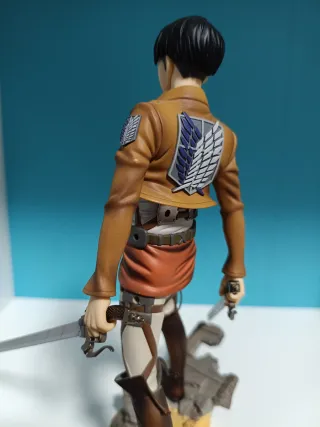 Figura Levi Brave-Act Sentinel Original