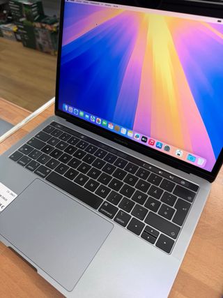 MacBook Pro 2018 13” i5 8GB RAM 256GB SSD