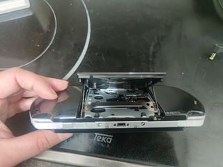 PSP Nera con Giochi e Accessori (Urgente)