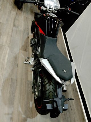 SWM Hoku 400 cc Naked A2 ¡Oferta sólo 3.999 euros!