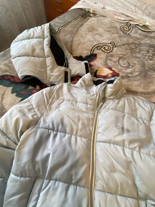 Chaqueta Bershka azul acolchada