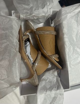 Tacones Guess Dorados Brillantes Talla 38