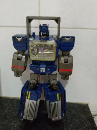 TRANSFORMERS SAUNDWAVE