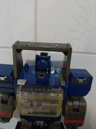 TRANSFORMERS SAUNDWAVE