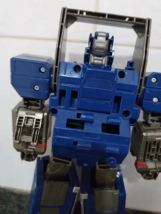 TRANSFORMERS SAUNDWAVE