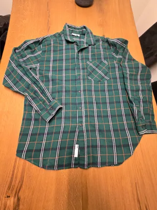 Lote Ropa Hombre: Camisa, Sudaderas y Pantalones