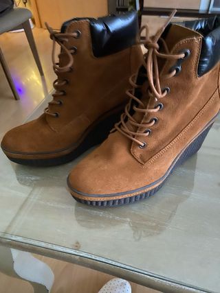 Preciosos Botines Calvin Klein Jeans Marrones