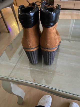 Preciosos Botines Calvin Klein Jeans Marrones