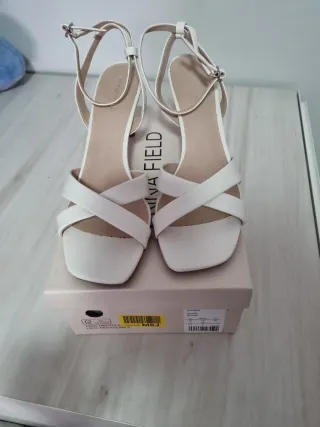 Sandalias Anna Field Blancas