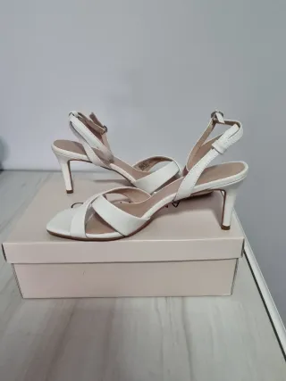 Sandalias Anna Field Blancas