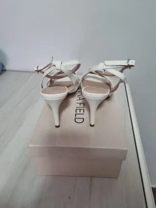 Sandalias Anna Field Blancas
