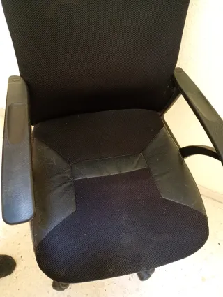 Silla para Oficina/Escritorio SEMINUEVA - LEER⤵️