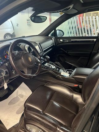 Porsche Cayenne 2012